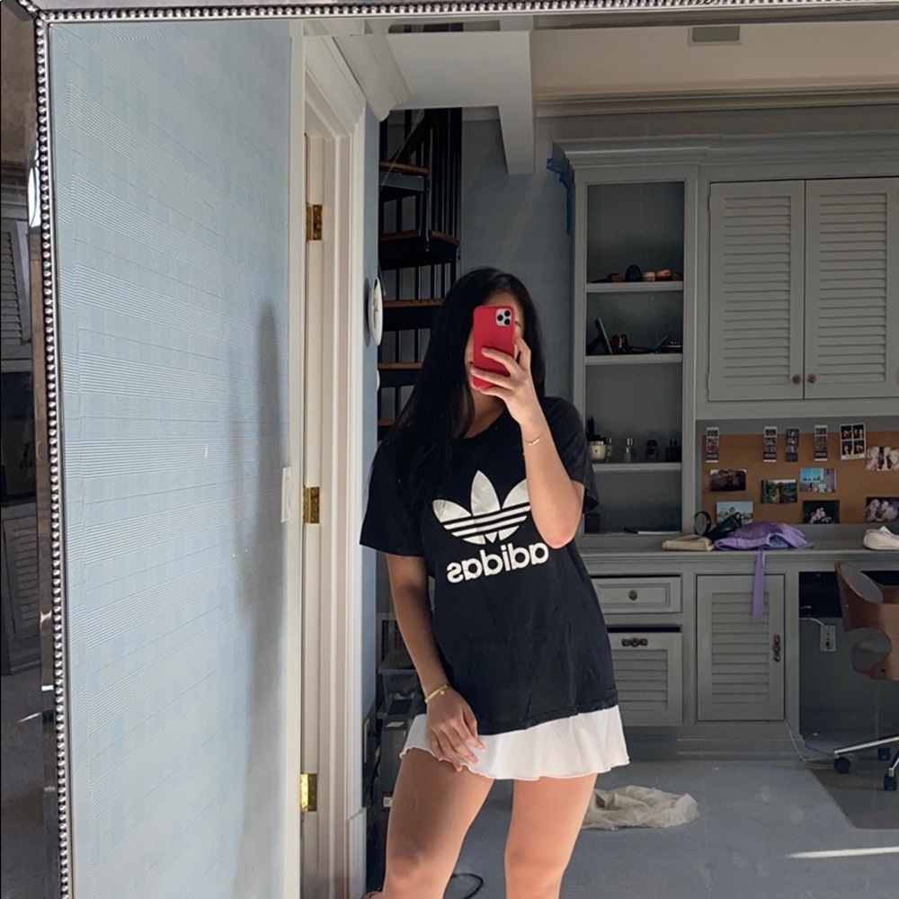 Adidas black logo shirt size large